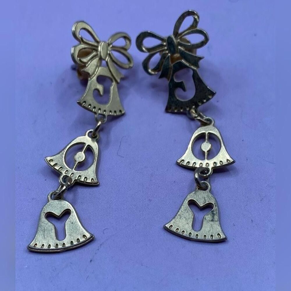 Vintage Gold Tone Bell Bow Dangle Drop Earrings Holiday Christmas 1 1/2”